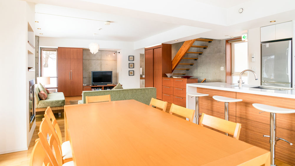 Yuuki Toride Chalet - Eight-Seater Dining Table